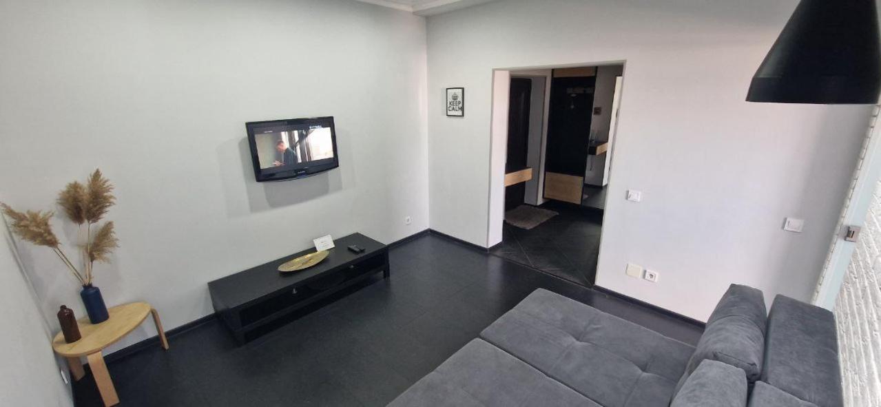 Modern Apartment In The Center Of Town Chisináu Exterior foto